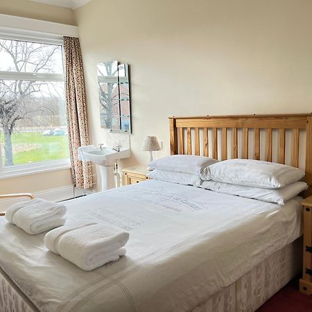 Chadwick Guest House Мидлсбро Экстерьер фото