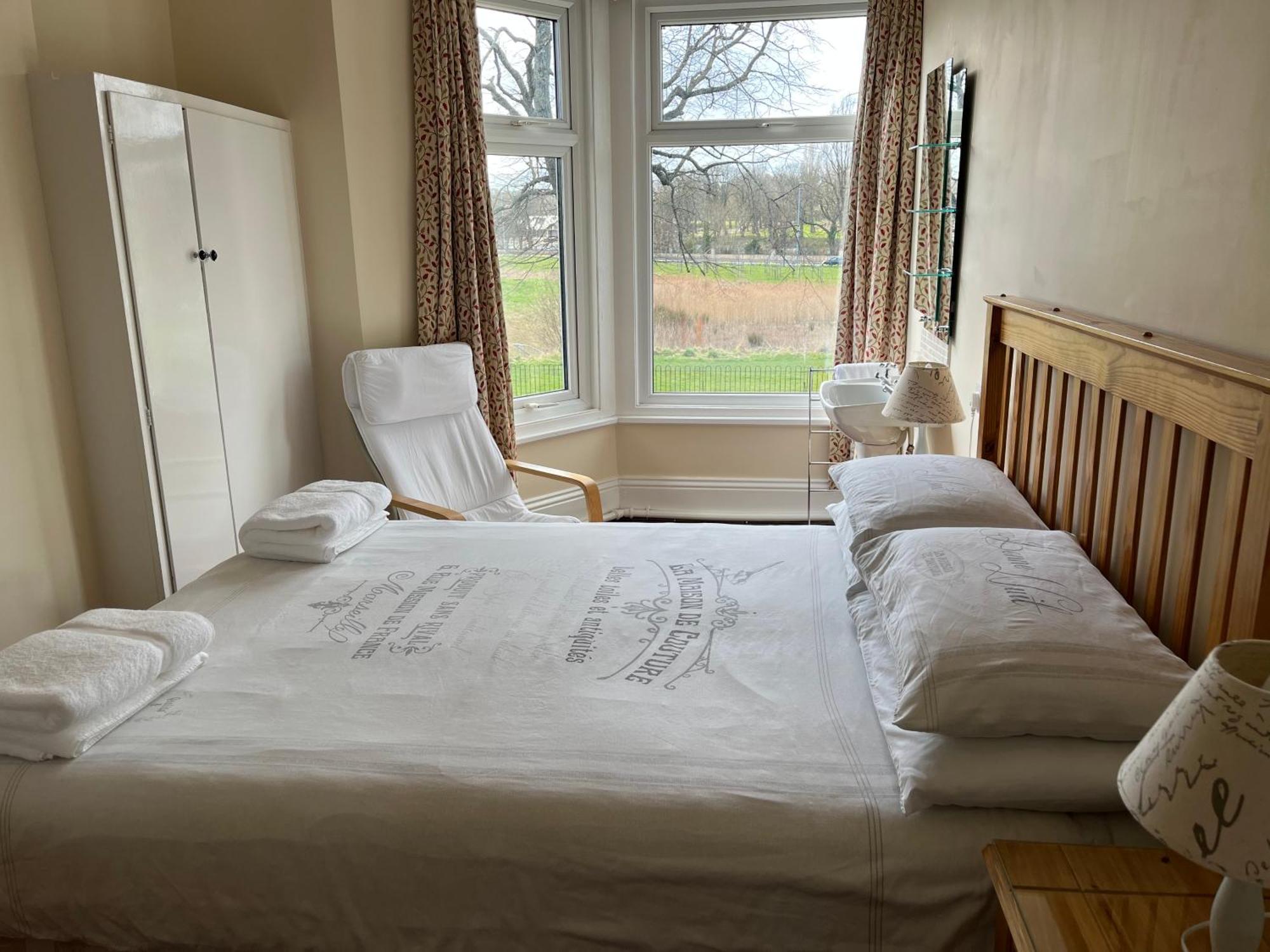 Chadwick Guest House Мидлсбро Экстерьер фото