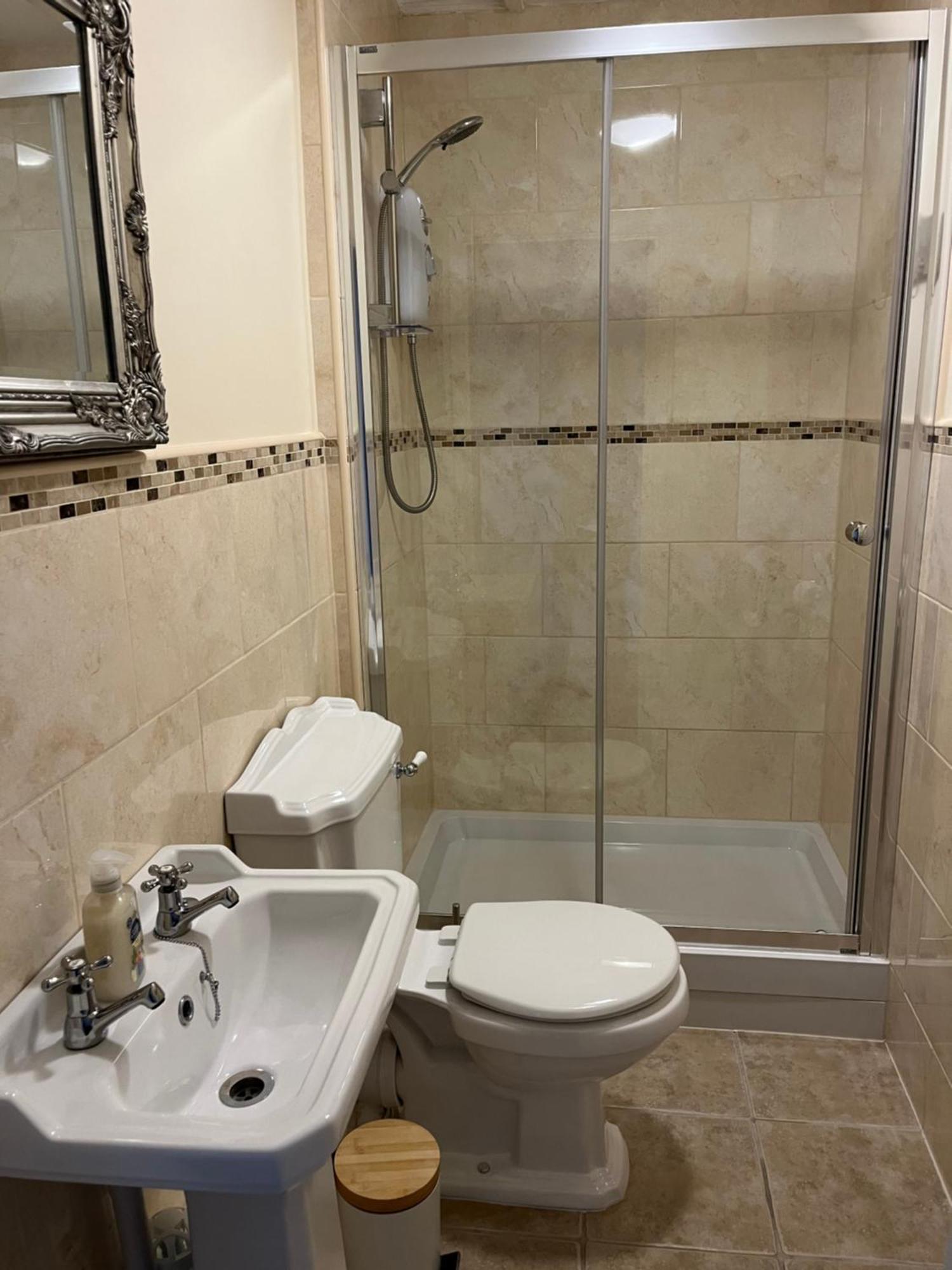 Chadwick Guest House Мидлсбро Экстерьер фото