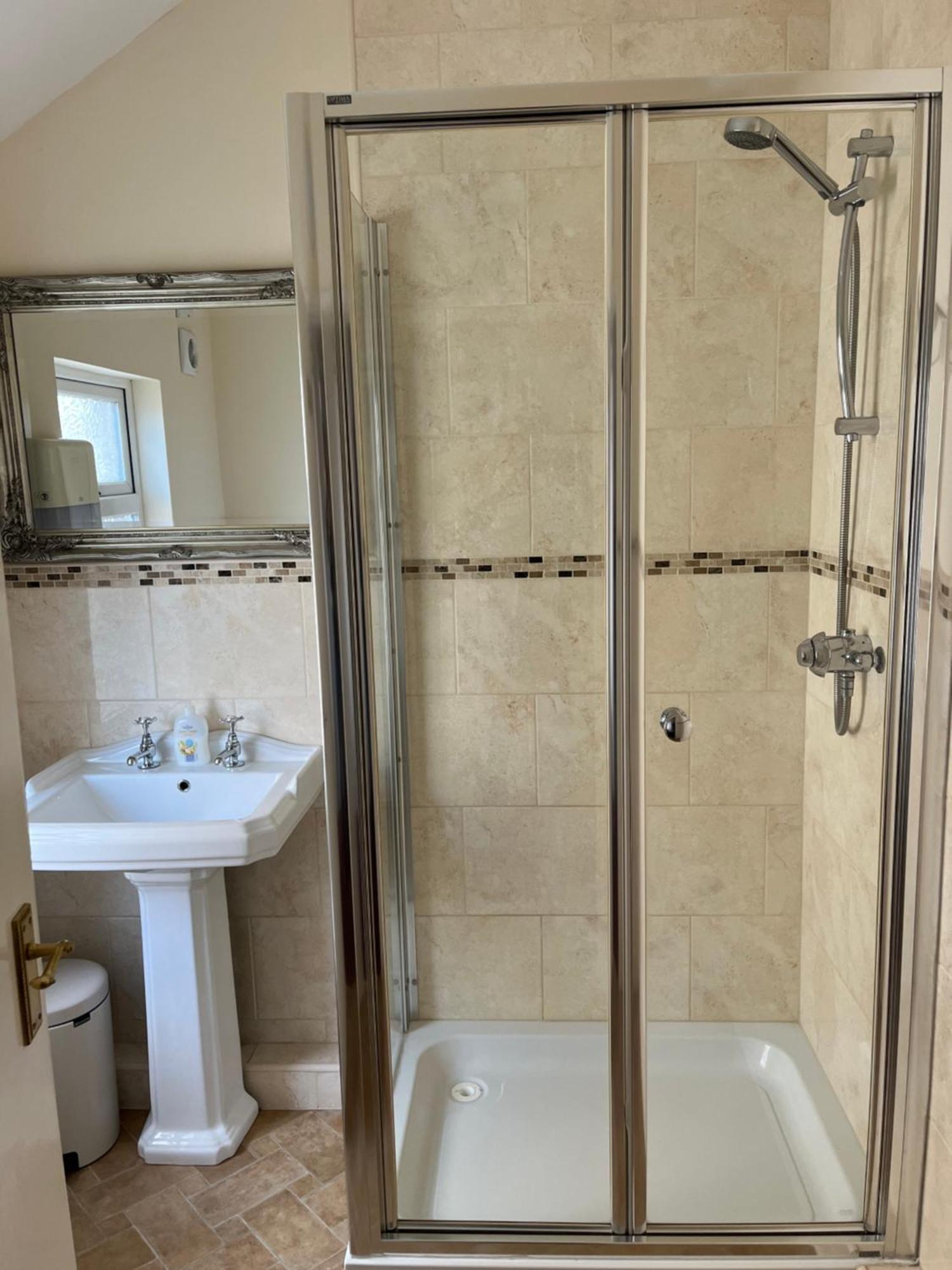 Chadwick Guest House Мидлсбро Экстерьер фото