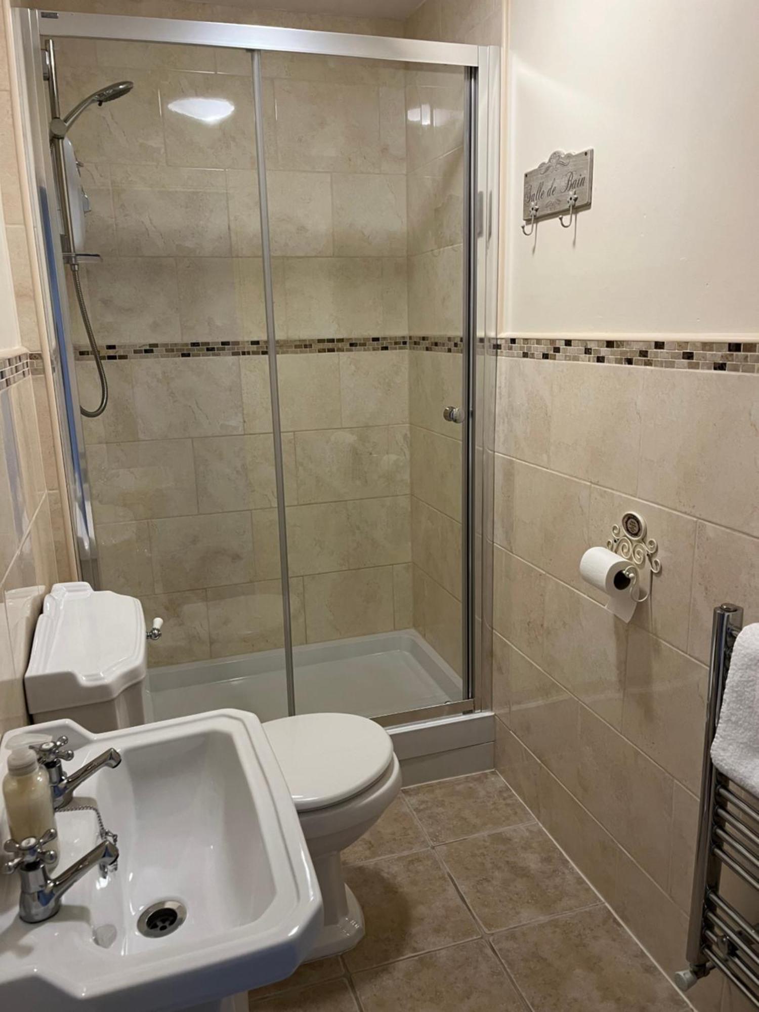 Chadwick Guest House Мидлсбро Экстерьер фото