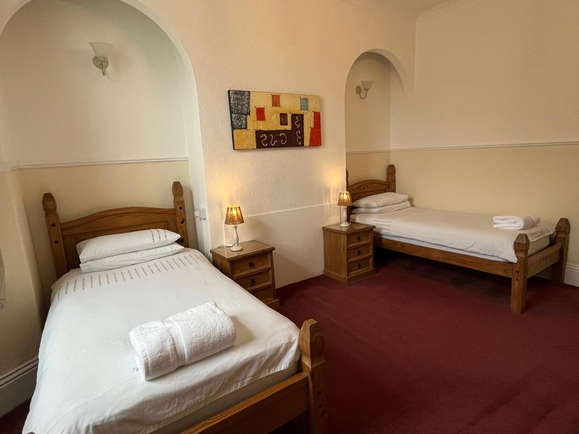 Chadwick Guest House Мидлсбро Экстерьер фото